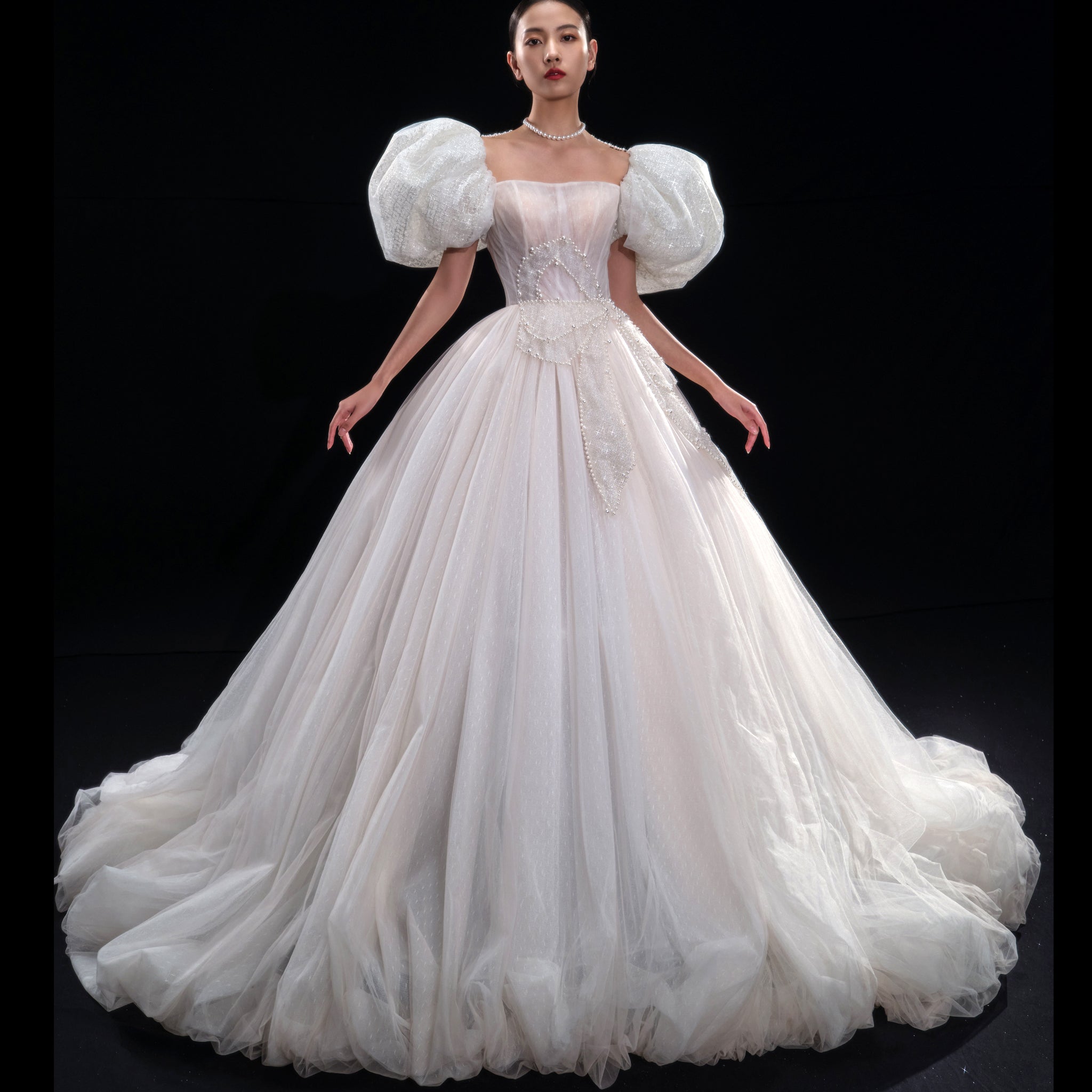 Robe De Mari e Manches Bouffantes Courtes Et Robe De Mari e Rosymae robe-de-mari-e-manches-bouffantes-courtes-et-robe-de-mari-e-rosymae