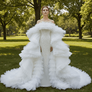 Elegant Unique Design Mermaid Wedding Dress with Ruffled Cape