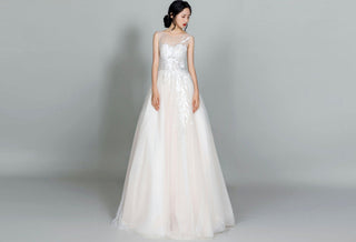 Styling Tips for No Train Wedding Dresses - Rosymae