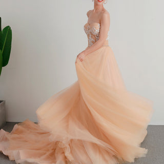 Tulle & Lace Wedding Dress Perfect for Beach Vows