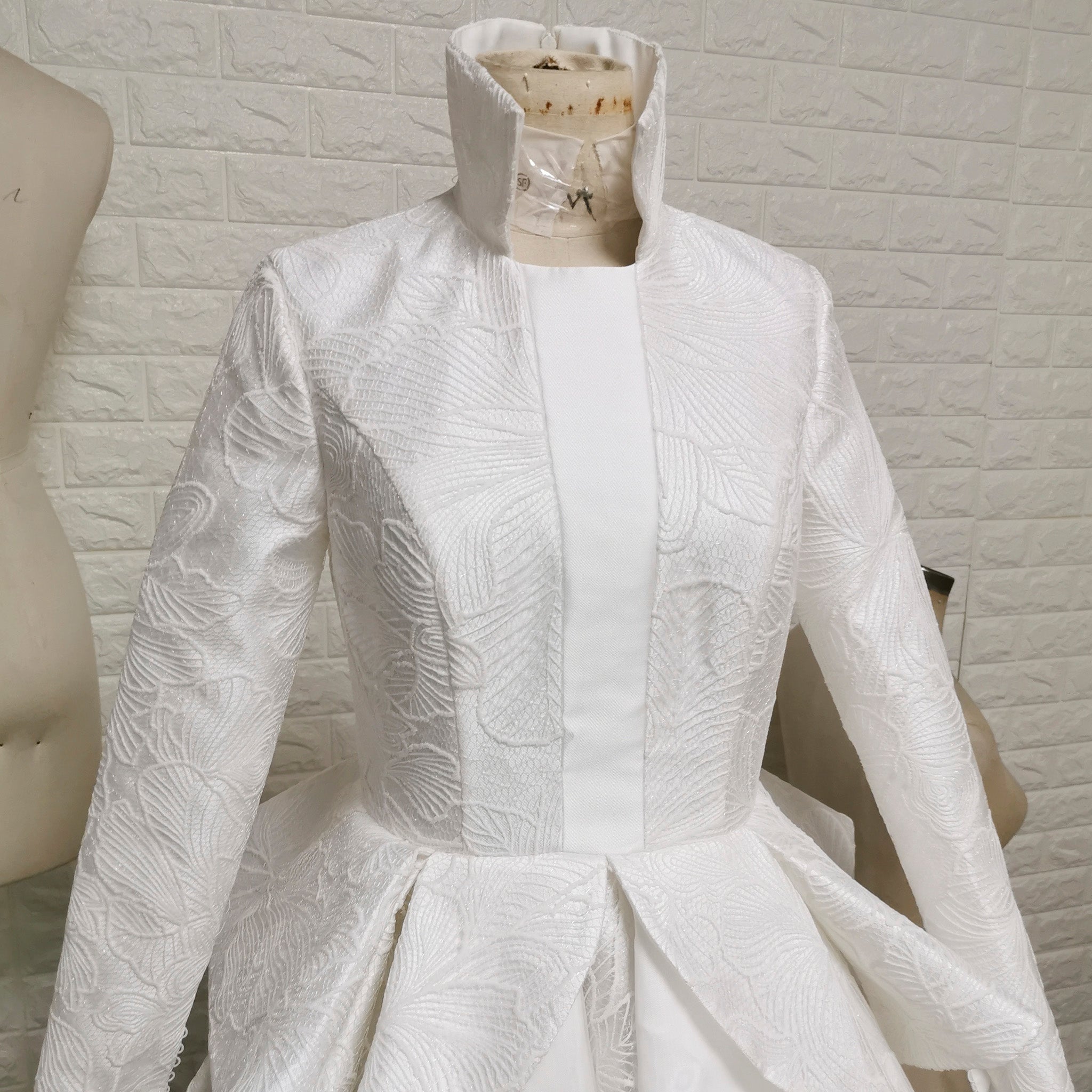 1920s Vintage Unique Design Ruffle Skirt Long Sleeve Wedding Dress with Suit Collar - Rosymae