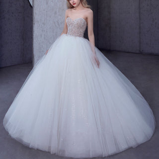 Tulle Ball Gown Wedding Dress With Sweetheart Neckline