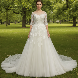 Elegant Lace Applique Wedding Dress With Half Sleeve