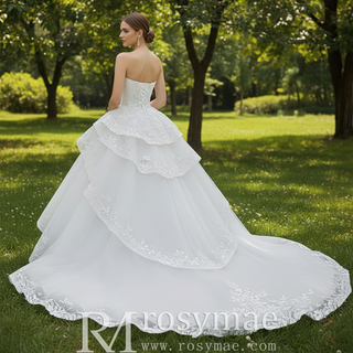Exquisitely Handcrafted Romantic Ball Gown Wedding Dress Sweetheart Neck
