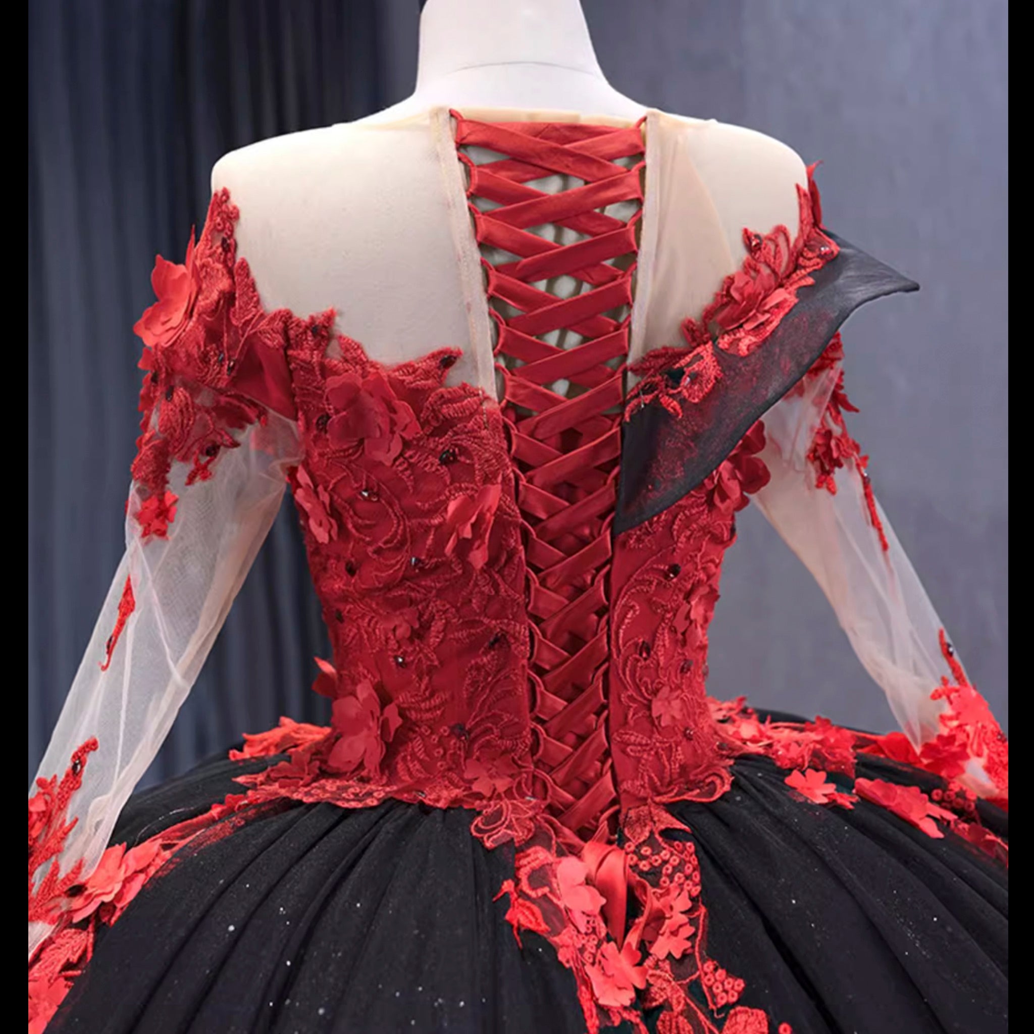 Sparkly Black Red Ball Gown Wedding Dress Lace Appliqued Quinceanera Gown Custom Colors / 24W Sparkly Black Red Ball Gown Wedding Dress Lace Appliqued Quinceanera Gown Custom Colors / 24W