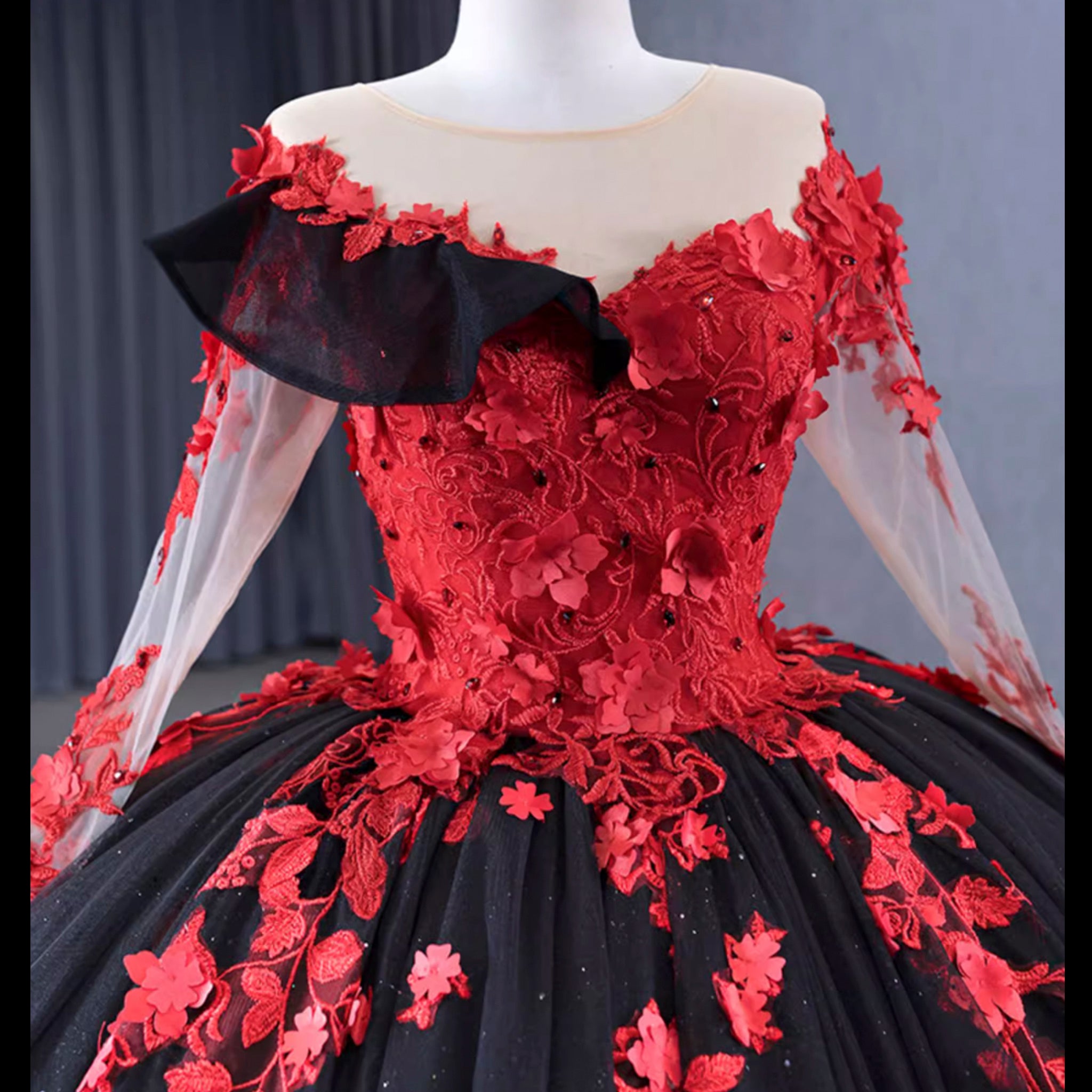 Sparkly Black Red Ball Gown Wedding Dress Lace Appliqued Quinceanera Gown Custom Colors / 24W Sparkly Black Red Ball Gown Wedding Dress Lace Appliqued Quinceanera Gown Custom Colors / 24W