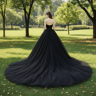 Elegant Ball Gown Sweetheart Black Wedding Dress Tulle Bridal Gown