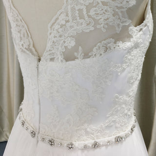 Vintage A-lkine Wedding Dress with Lace Bodice and Tulle Skirt for Brides