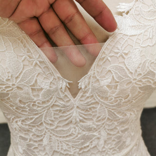 Vestidos de novia de sirena con encaje floral romántico para una novia elegante y entallada