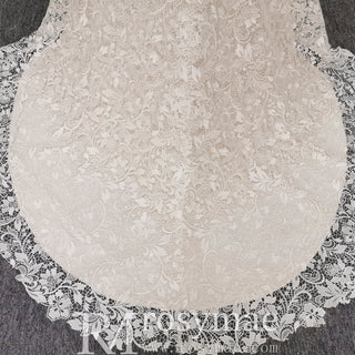 Vestidos de novia de sirena con encaje floral romántico para una novia elegante y entallada