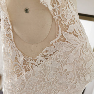 Vestidos de novia de sirena con encaje floral romántico para una novia elegante y entallada