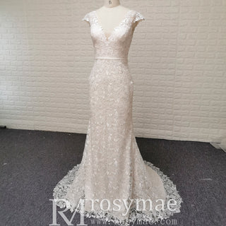 Vestidos de novia de sirena con encaje floral romántico para una novia elegante y entallada