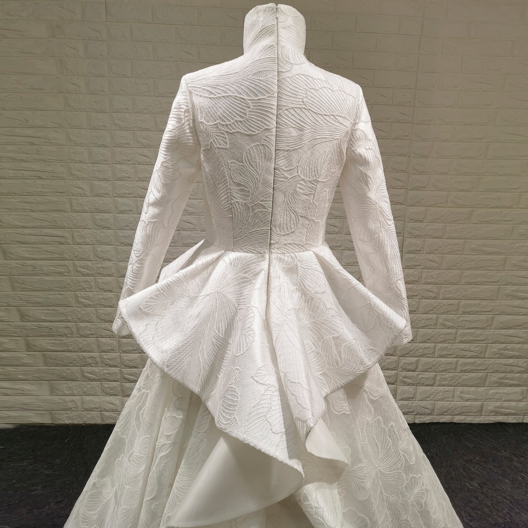 1920s Vintage Unique Design Ruffle Skirt Long Sleeve Wedding Dress wit Rosymae 1920s Vintage Unique Design Ruffle Skirt Long Sleeve Wedding Dress wit Rosymae