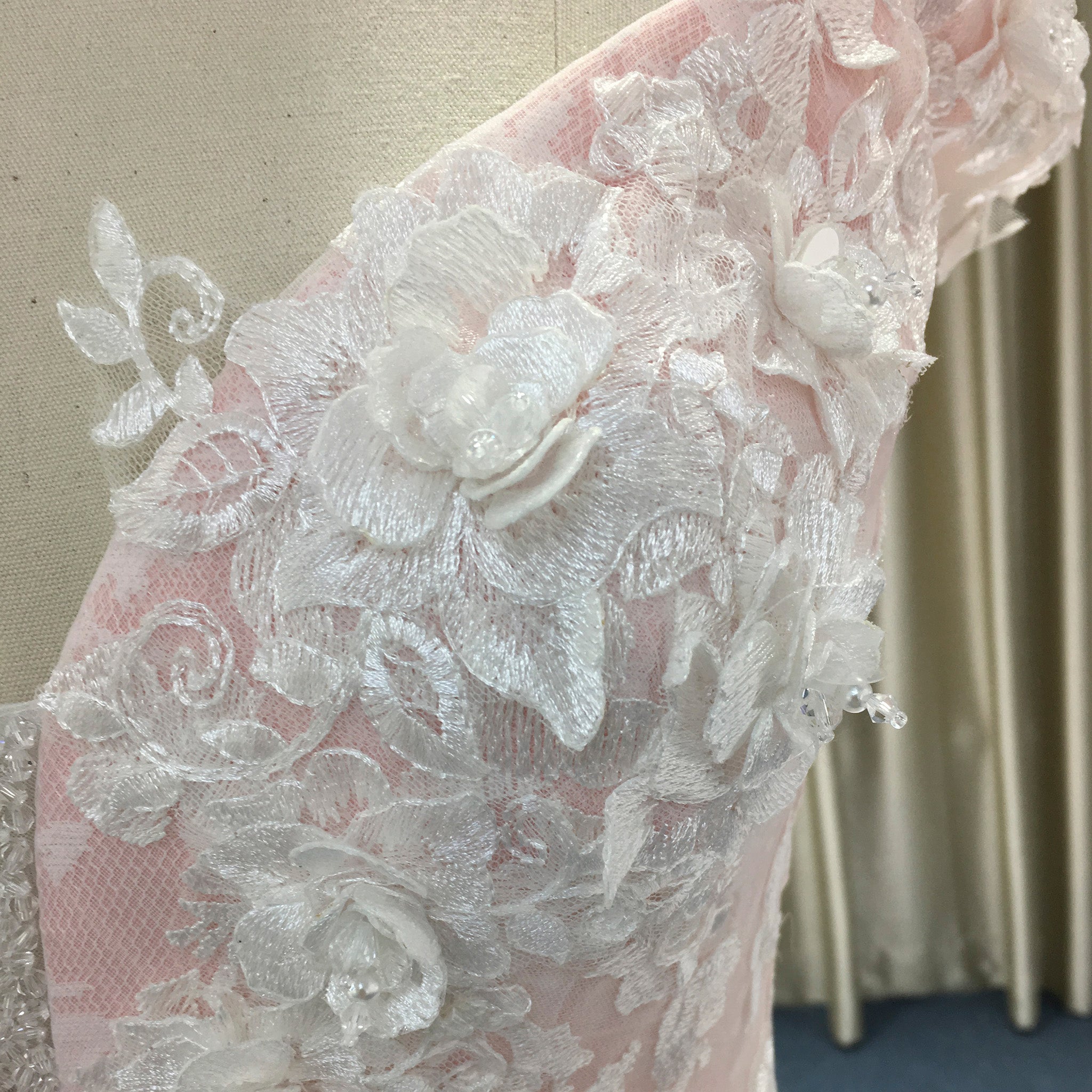 High-end Light Pink Ball Gown Pink Wedding Dress with Off the Shoulder Pink / 4 High-end Light Pink Ball Gown Pink Wedding Dress with Off the Shoulder Pink / 4