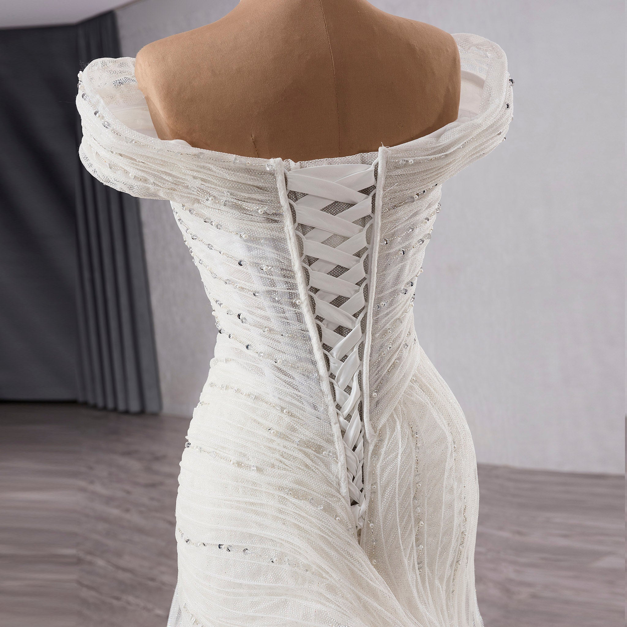 Vneck Vintage Cap sleeve Mermaid Wedding dress with Ruffled Skirt Rosymae Vneck Vintage Cap sleeve Mermaid Wedding dress with Ruffled Skirt Rosymae