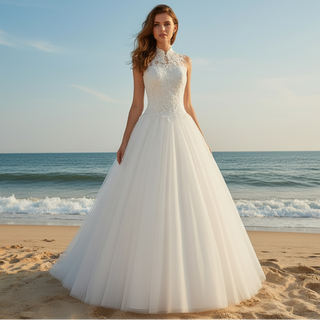 Robe de mariée vintage élégante, coupe trapèze, col montant et dos nu en forme de goutte d'eau.