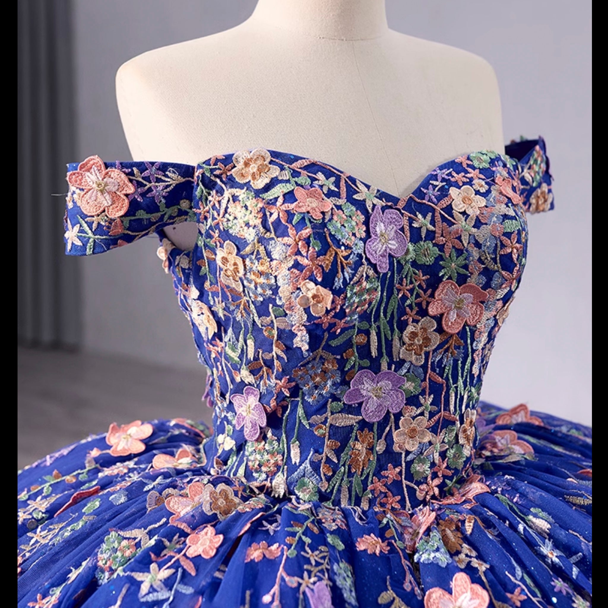 Royal Blue Color Lace Wedding Gown Off the Shoulder Quinceanera Dress Custom Colors / 4 Royal Blue Color Lace Wedding Gown Off the Shoulder Quinceanera Dress Custom Colors / 4