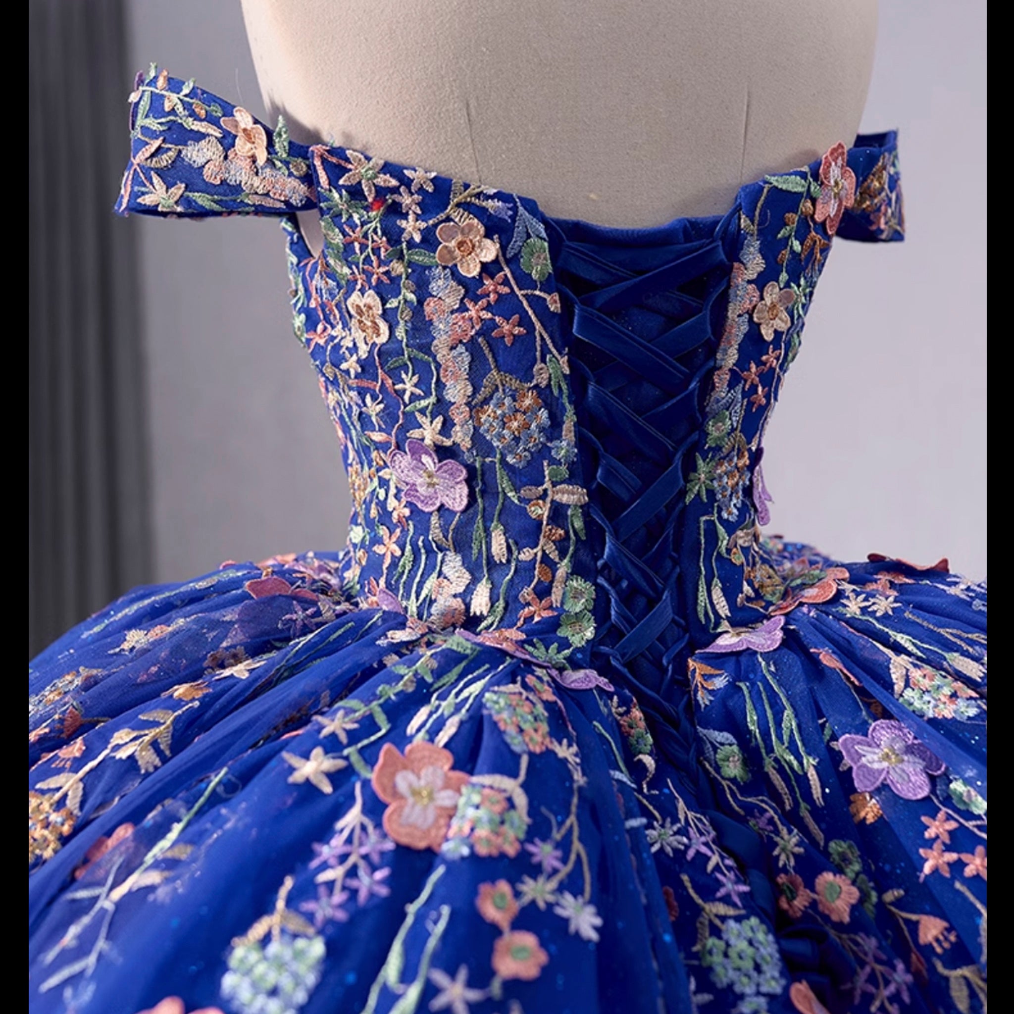 Royal Blue Color Lace Wedding Gown Off the Shoulder Quinceanera Dress Custom Colors / 4 Royal Blue Color Lace Wedding Gown Off the Shoulder Quinceanera Dress Custom Colors / 4