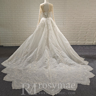 Wedding Dress with Shimmering Vertical Embroidery Meets Lace-Bordered Scalloped Train
