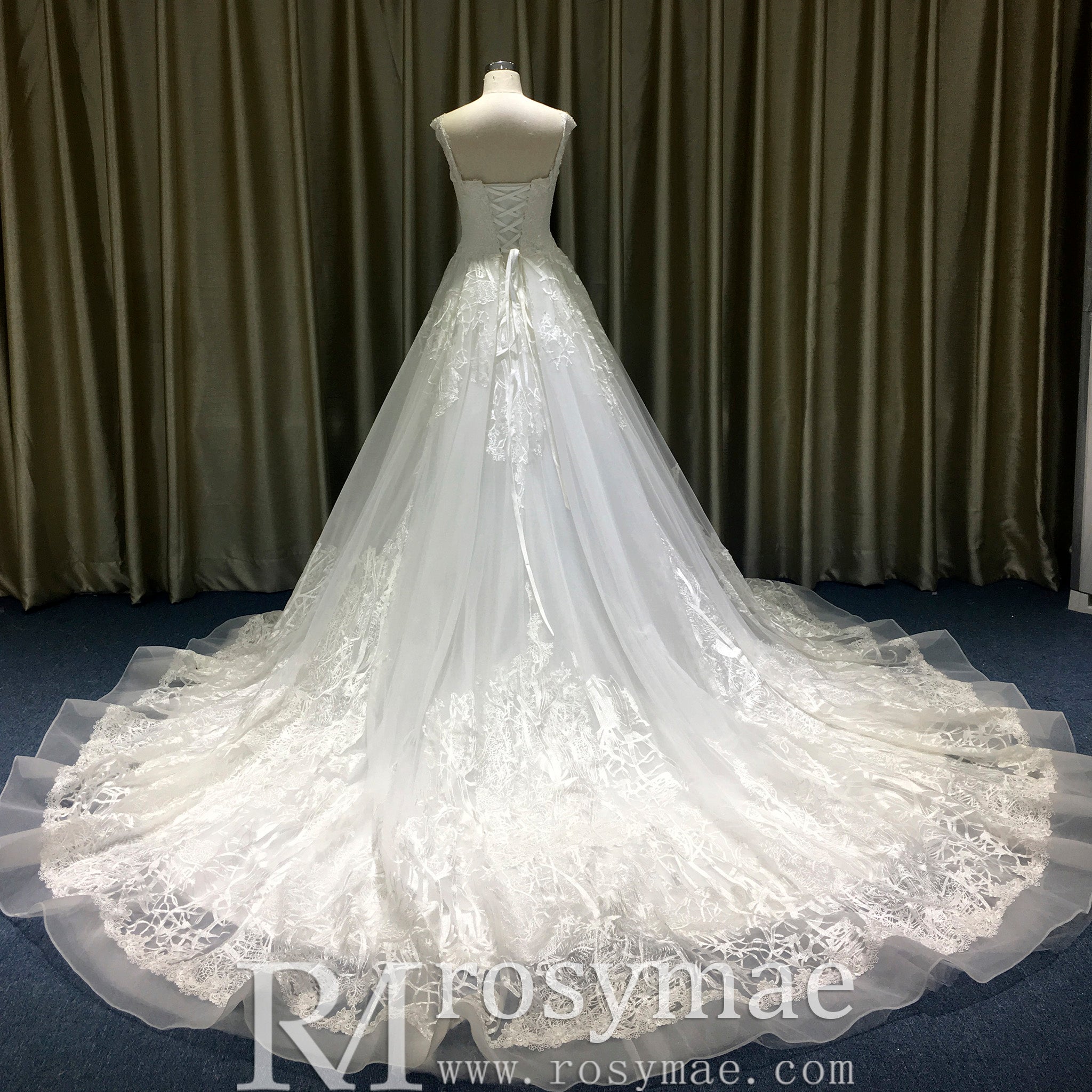 Elegant Square Neckline Vintage Wedding Dress with Lace Appliqued – Rosymae Elegant Square Neckline Vintage Wedding Dress with Lace Appliqued – Rosymae