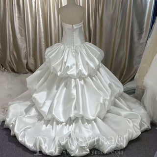 Vestido de novia de gala con volantes escalonados de corsé de satén sin tirantes