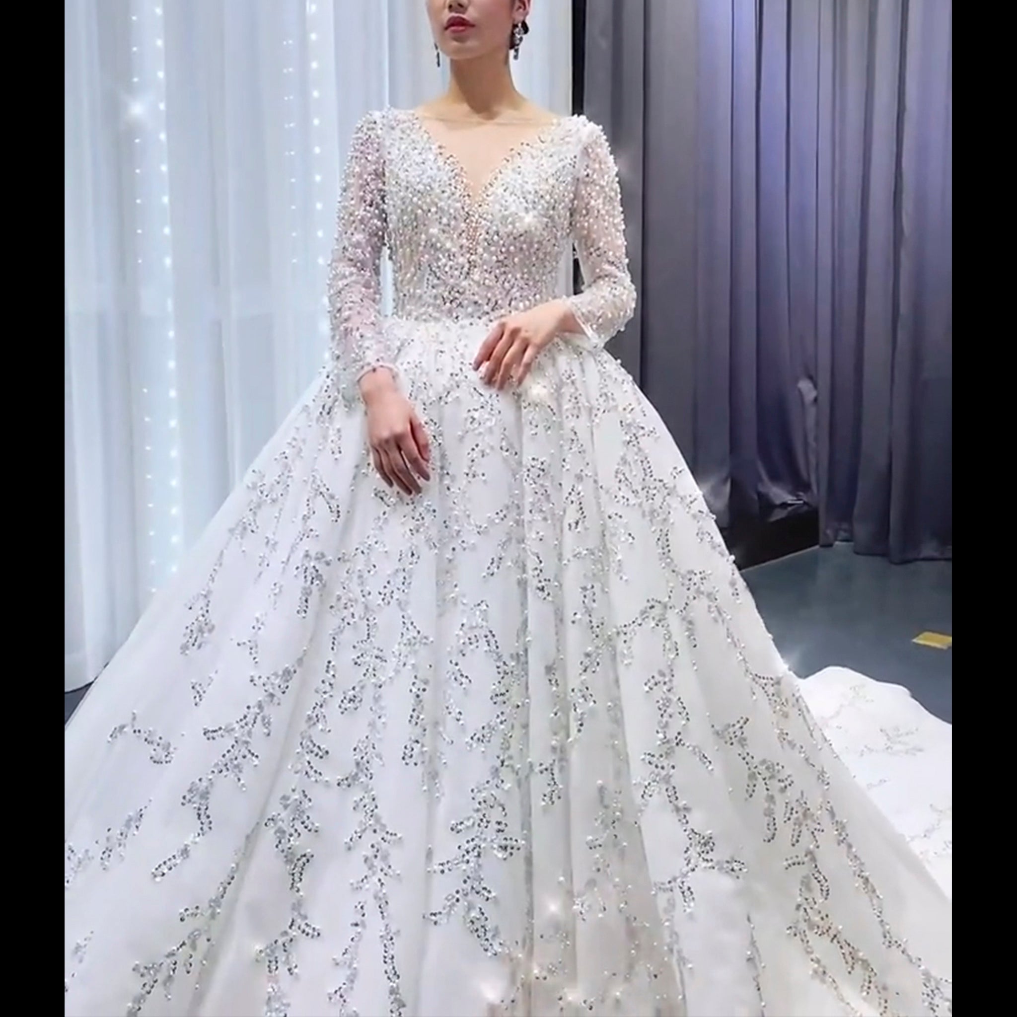 Luxury Beaded Sparkly Ball Gown Wedding Dress with Long Sleeve White / 6 Luxury Beaded Sparkly Ball Gown Wedding Dress with Long Sleeve White / 6