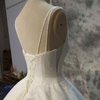 Scoop Neckline Vintage Wedding Dress with Timeless Look