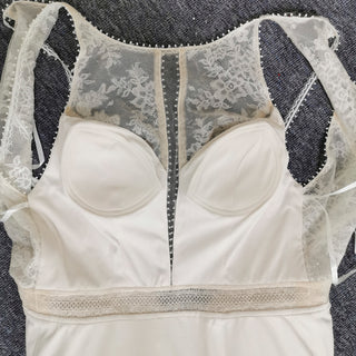 Trend Vintage-Inspired Lace Wedding Dress with Keyhole