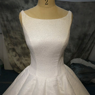 Scoop Neckline Vintage Wedding Dress with Timeless Look