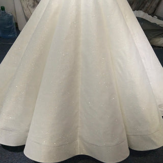 Scoop Neckline Vintage Wedding Dress with Timeless Look