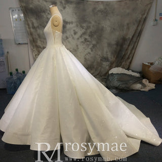 Scoop Neckline Vintage Wedding Dress with Timeless Look