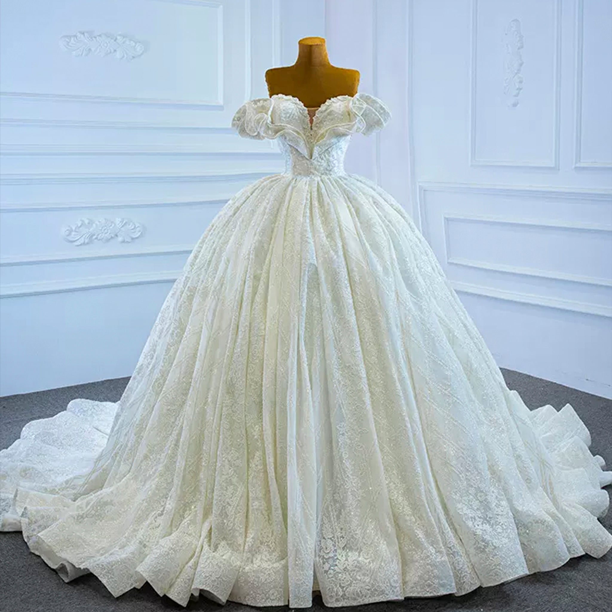 Puffy Lace Wedding Dress Vintage Off the Shoulder Bridal Gown White / 4 Puffy Lace Wedding Dress Vintage Off the Shoulder Bridal Gown White / 4