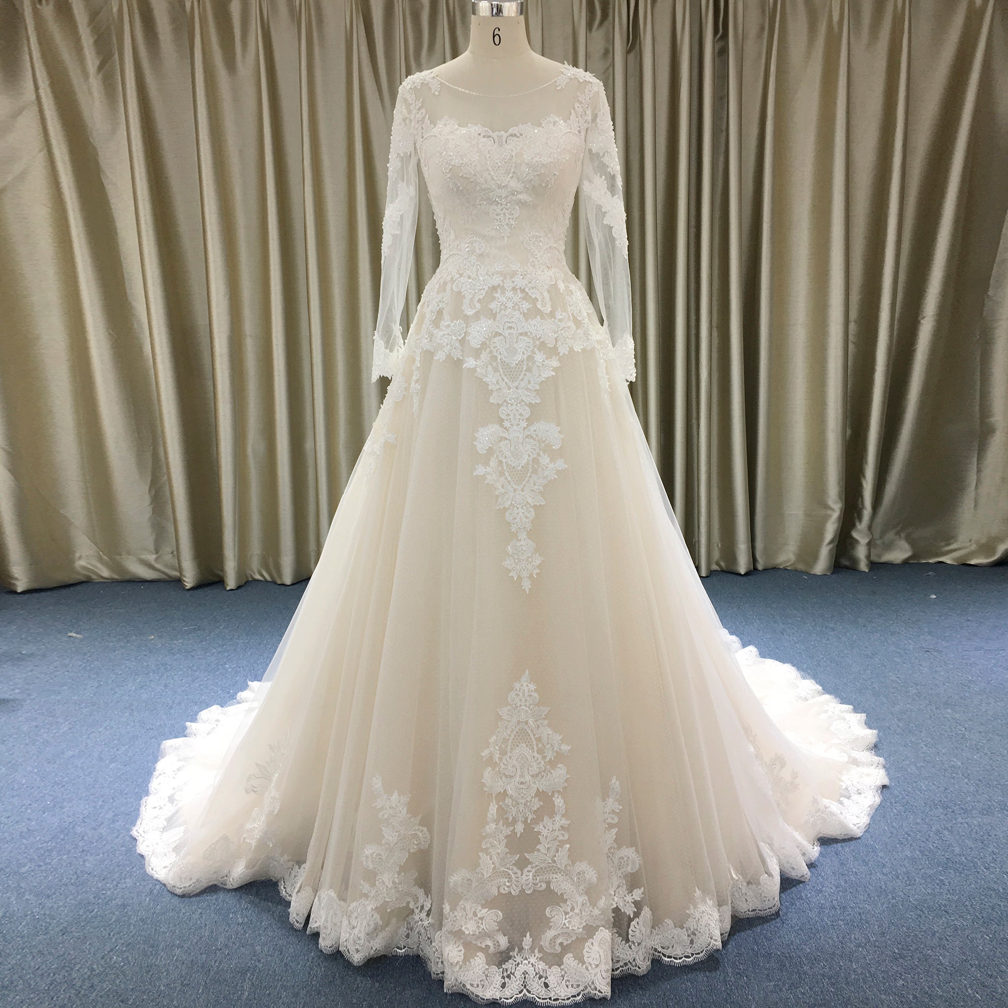 Elegant Keyhole Back Floral Lace Appliqued Wedding Dress Rosymae Elegant Keyhole Back Floral Lace Appliqued Wedding Dress Rosymae