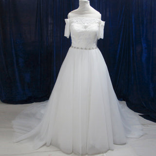 A-line Short-Sleeve Off-The-Shoulder Tulle Plus size Wedding Dress - Rosymae