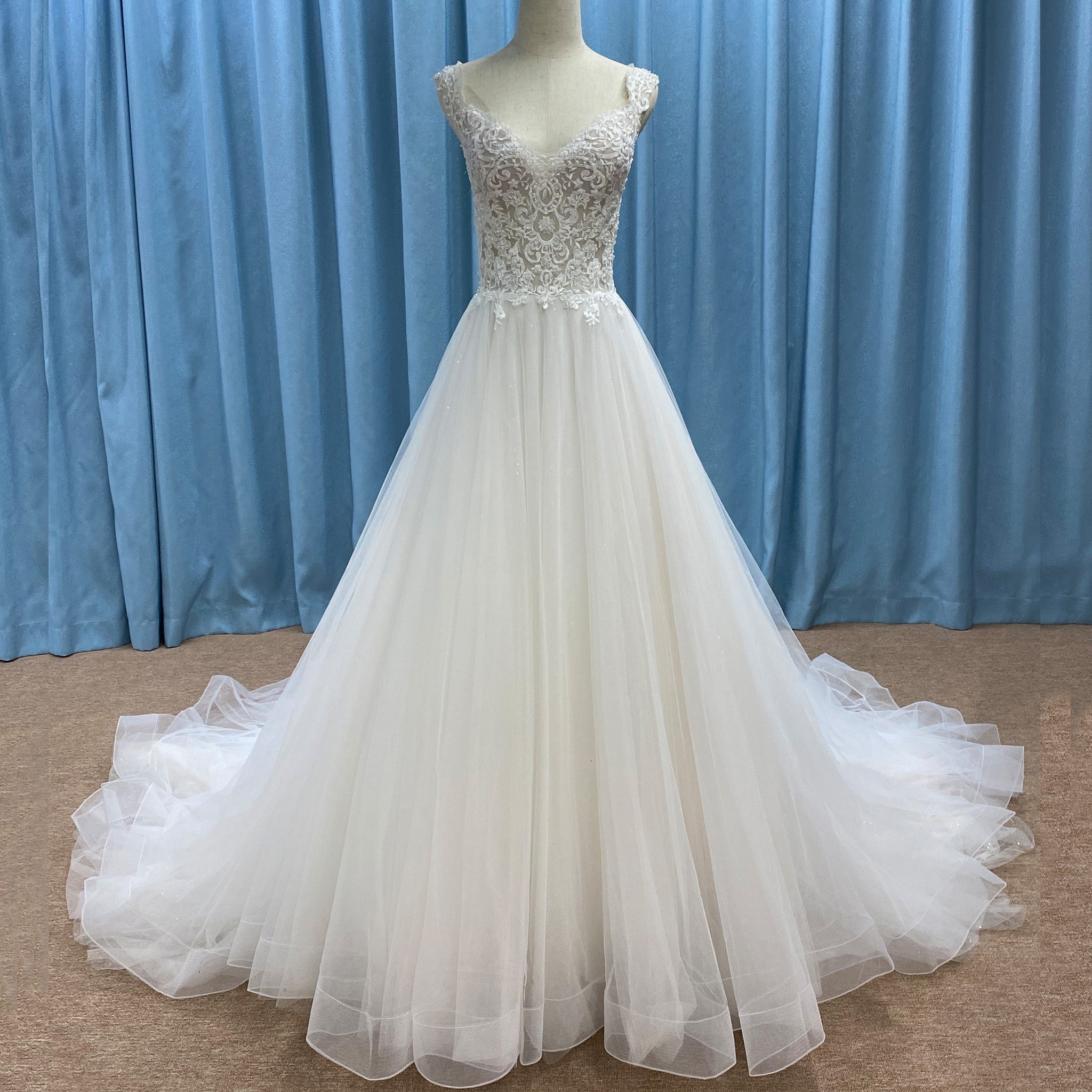 A-line Tank Top Vneck Wedding Dress with Tulle and Floral Lace - Rosymae
