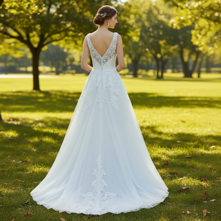 Vestido de novia de encaje de tul con cuello en V y espalda abierta