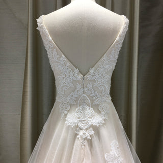 Elegant V-neck A-line Lace Appliqued Wedding Dress with Low Back