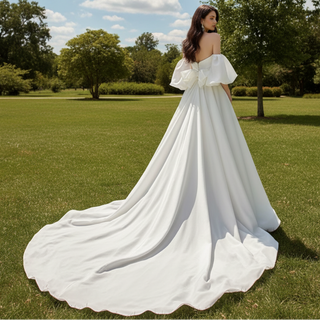 Robe de mariée princesse trapèze avec manches bouffantes amovibles