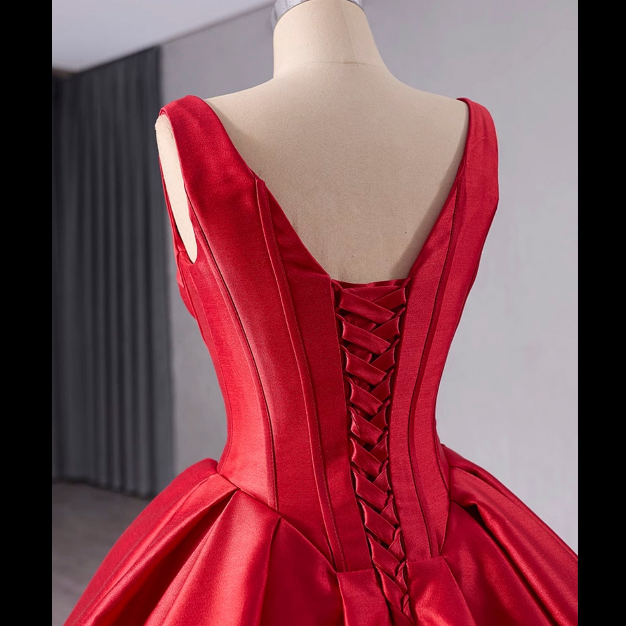 Ball Gown Satin Red Wedding Dress Formal Prom Gown with Double V - Rosymae