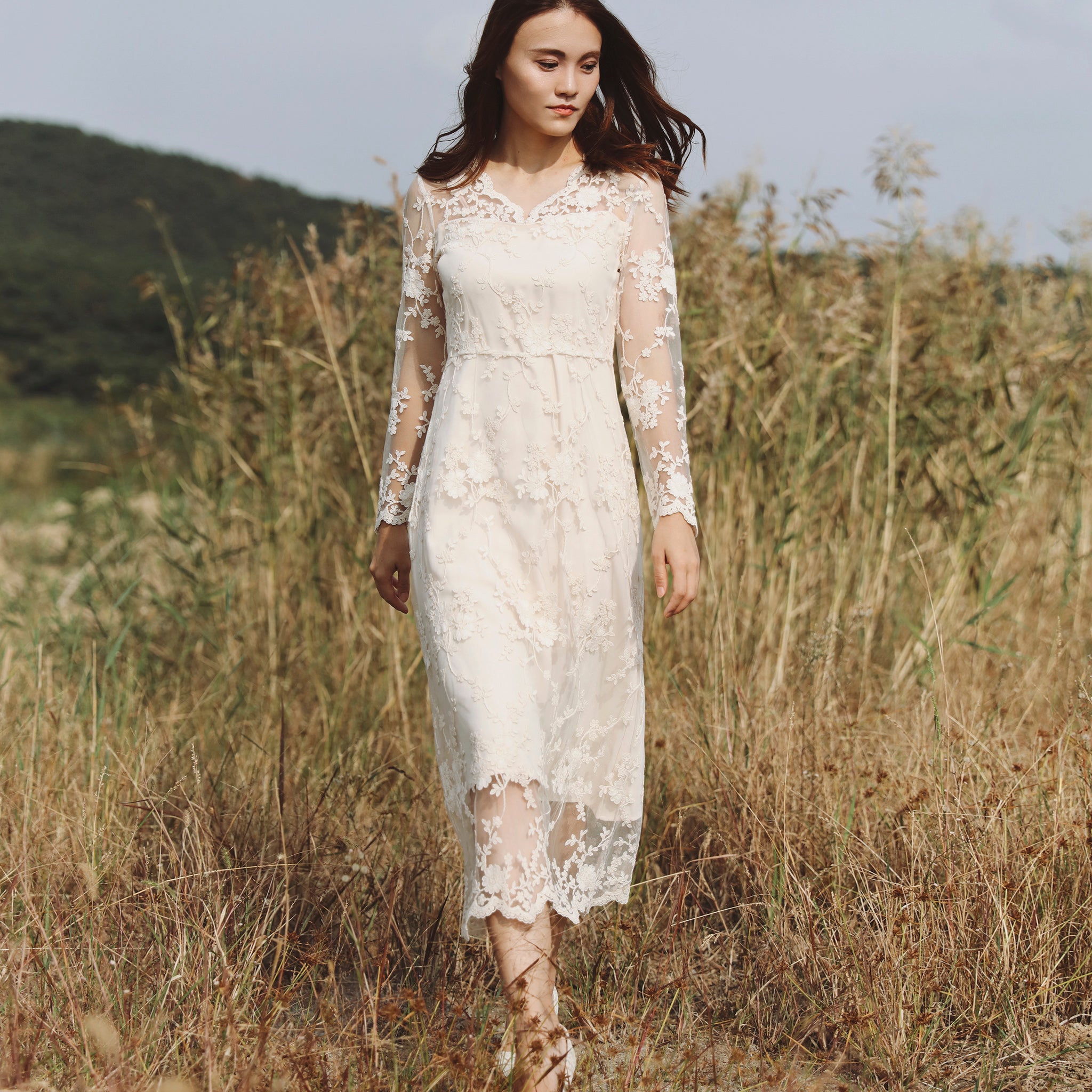 Elegant Bohemian-style Lace Midi Wedding Dress with Long Sleeve Off White / 16 Elegant Bohemian-style Lace Midi Wedding Dress with Long Sleeve Off White / 16