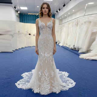 Robe de mariée sirène élégante en dentelle et tulle avec bretelles spaghetti