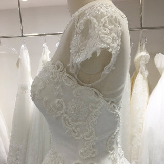 Classic A-line Tulle Lace Appliqued Wedding Dress with Capped Sleeve - Rosymae