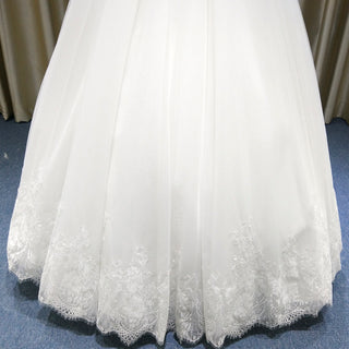 Off the Shoulder Straight Neckline Wedding Dress with Lace Appliqued