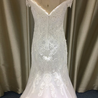 Classic Lace Mermaid Wedding Dress with Off the Shoulder for Elegant Brides - Rosymae