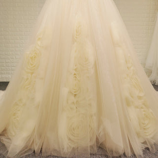 Classic Scoop Neckline A-line Tulle Wedding Dress with 3D Flowers - Rosymae
