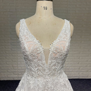 Classic Tank Sleeve A-line Lace Appliqued Wedding Dress with Vneck - Rosymae