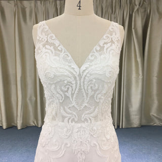 Classic V-neck Lace Open-Back A-Line Wedding Dress with Scalloped Hem - Rosymae