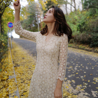 Classic V-neck Midi-length Floral Lace Wedding Dress with 3/4 Sleeve - Rosymae