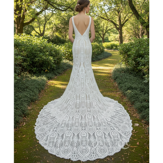 Elegant Women's Floral Lace Wedding Mermaid Dress with Vneck
