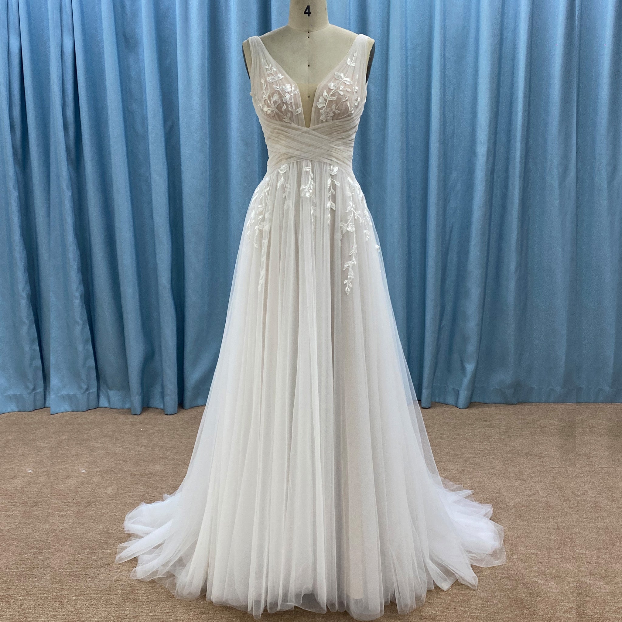 Deep Vneck Tulle Lace Sheath Wedding Dress with Tank Top - Rosymae